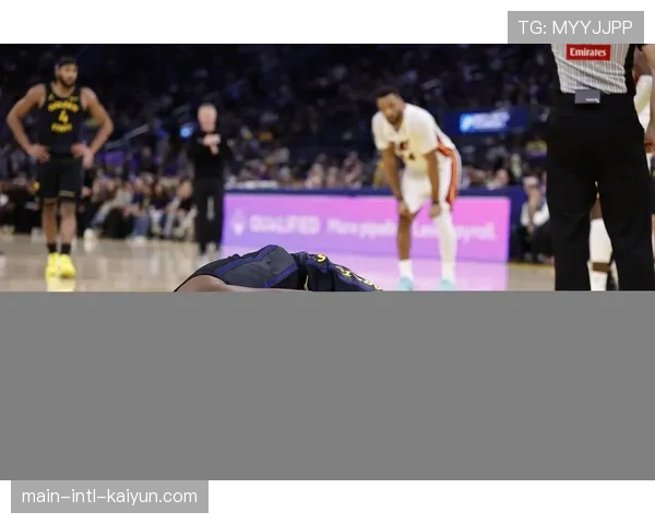 爵士球员文斯·威廉姆斯左膝十字韧带撕裂赛季报销,成球队第五位报销球员